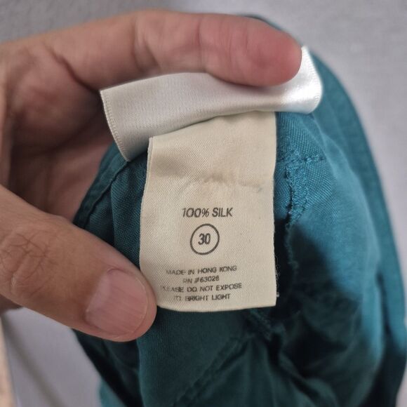 GO SILK Women's 100% Silk Green Pleated Shorts 40 Medium - Picture 9 of 9